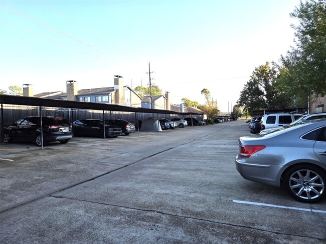 Building Photo - 10053 Westpark Dr Unit 326