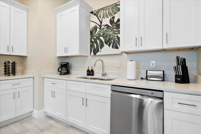 Photo - 818 Foresteria Dr