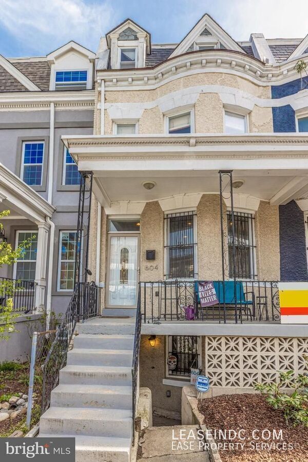 Building Photo - 604 Harvard St NW Unit #B Rental