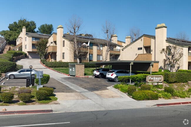 Entrance - Parkway Manor