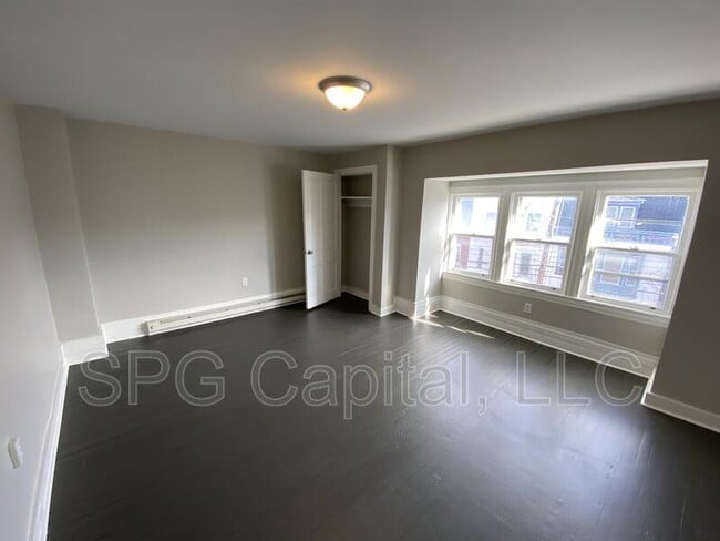 Photo - 164 S Pine St