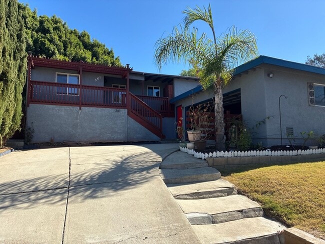 Unique 3 Bedroom 2 Bath House in Encanto - Unique 3 Bedroom 2 Bath House in Encanto