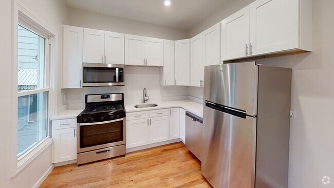 Building Photo - 130 Putnam St Unit 2 Rental
