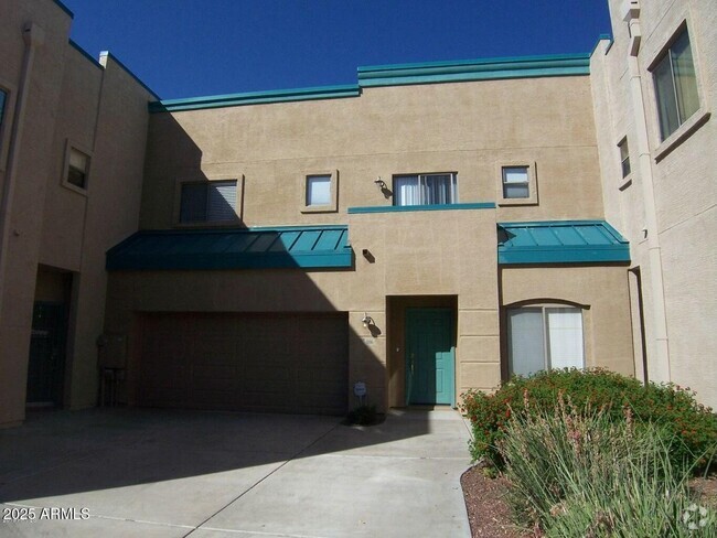 Building Photo - 1015 S Val Vista Dr Rental