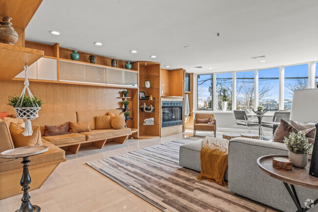 Building Photo - 610 S Front St Unit ID1049498P Rental