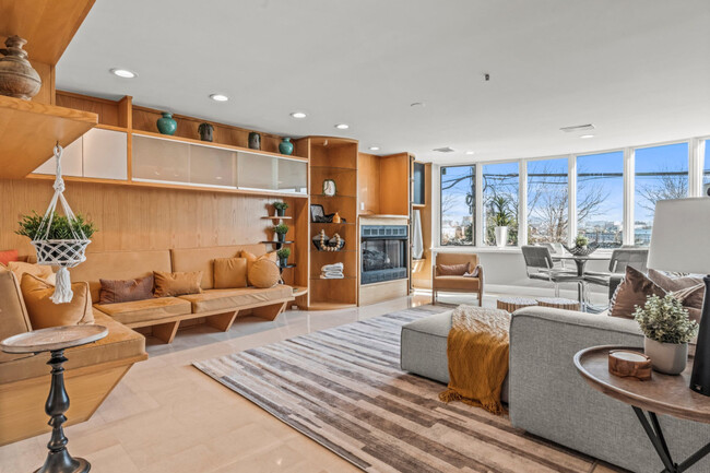 Photo - 610 S Front St Apartamento Unidad ID1049498P