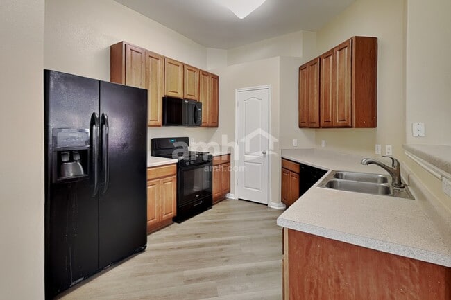 Photo - 160 Bloomsbury Dr