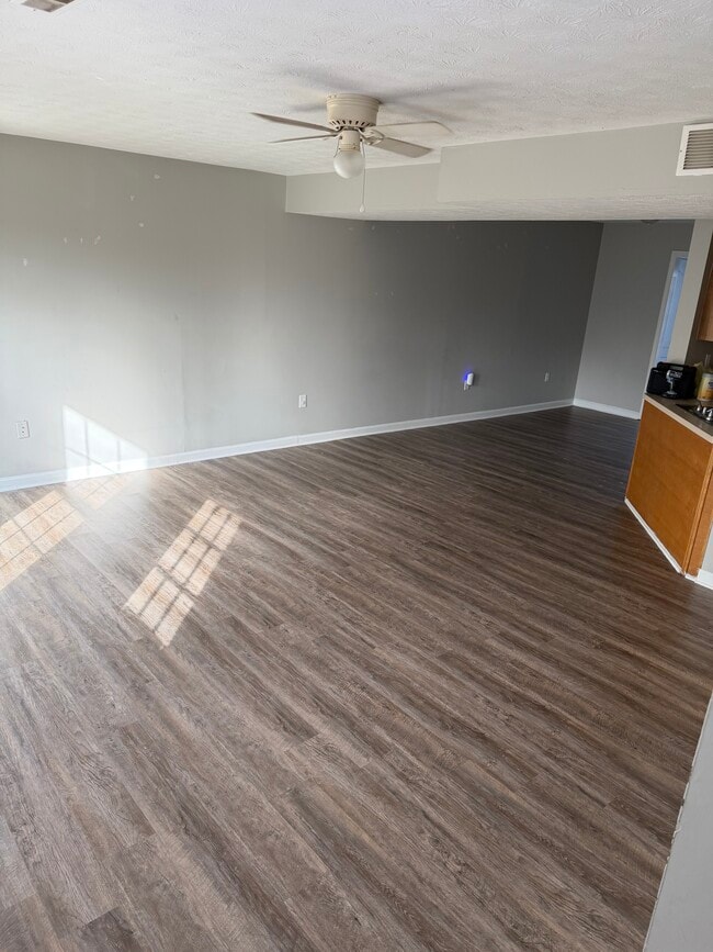 Photo - 114 Herndon Ln Unit 7