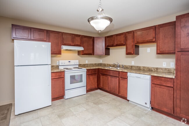 1HAB, 1BA - 705 ft² - Connect55+ Ankeny Senior Living 55+