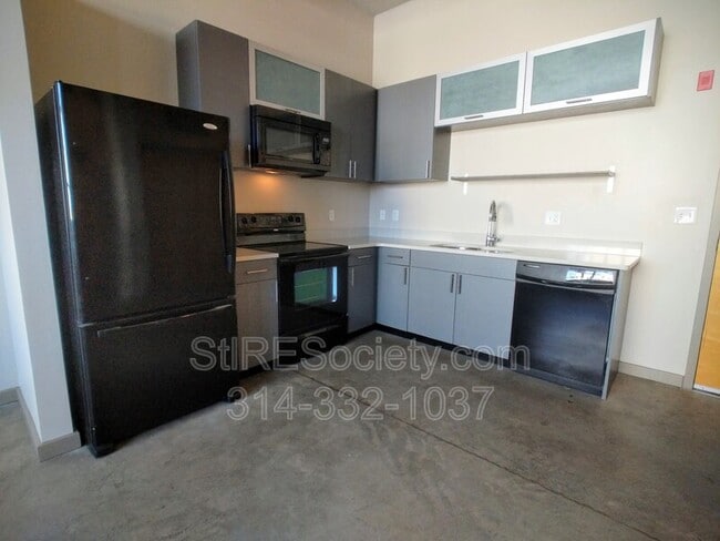 Photo - 8125 Michigan Ave Unit #305