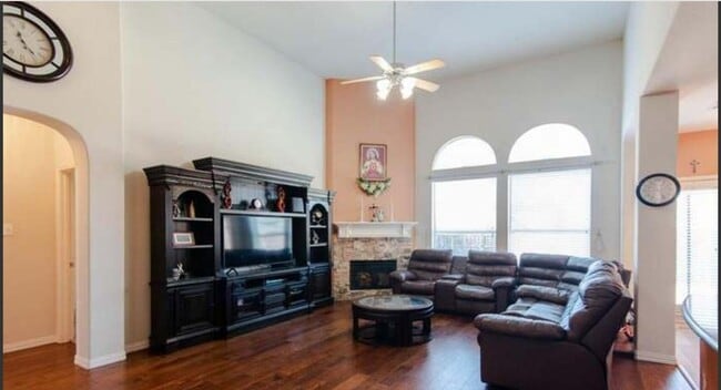 Photo - 8373 Brightside Ln