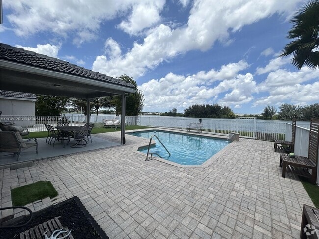 Building Photo - 5708 S Plum Bay Pkwy Rental