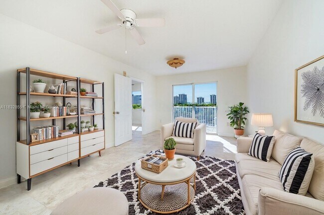 Photo - 280 SW 20th Rd Condo Unit 902