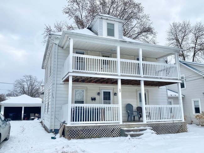 Building Photo - 69 Russell St Unit B