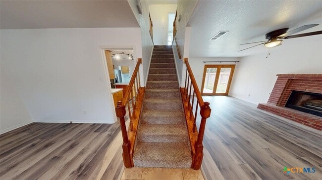 Photo - 609 Man O War Dr