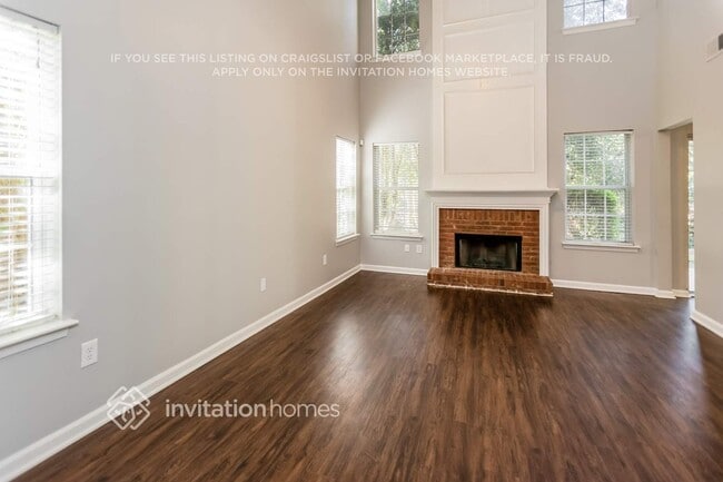 Photo - 28 Whitlock Square SW