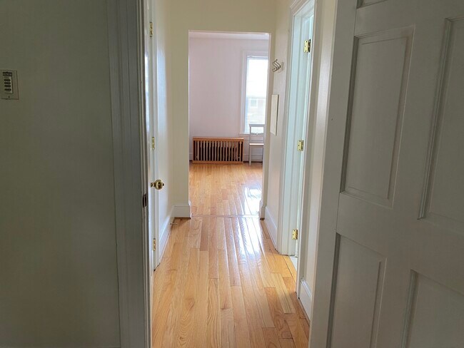 Pasillo - 106 Quincy Plz NE