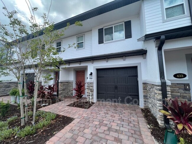 Photo - 426 Cape Honeysuckle Pl