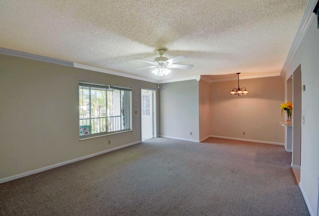 living/dining room - 4850 Sable Pine Cir Unidad 4850 Sable Pine cr