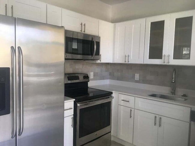 Photo - 407 S Lakeside Dr Unit A