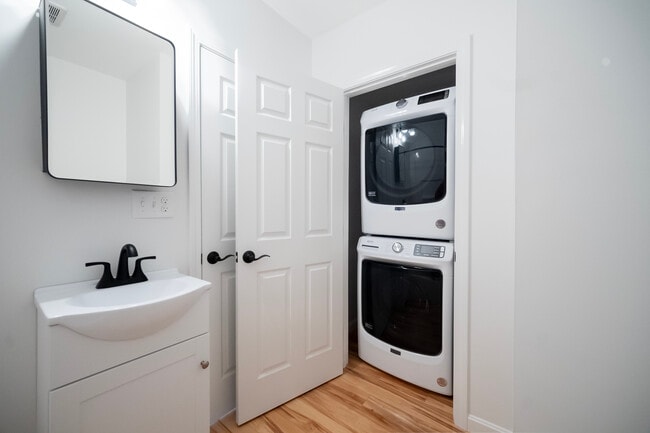 Photo - 10 Wampanoag Trl Unit 3