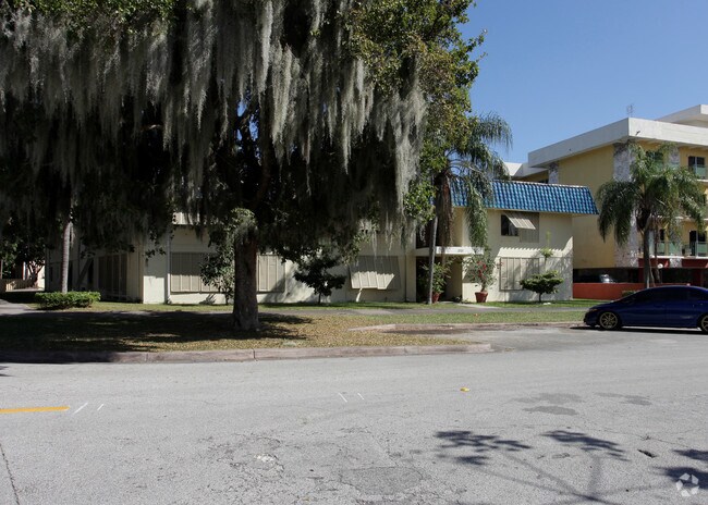 Photo - Bamboo Gardens