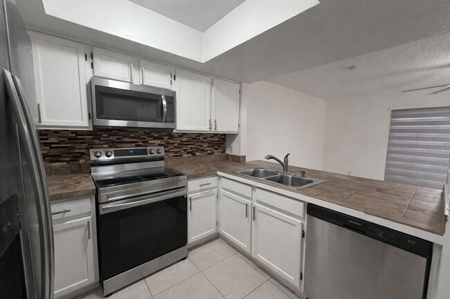 Photo - 2428 Summerfield Pl