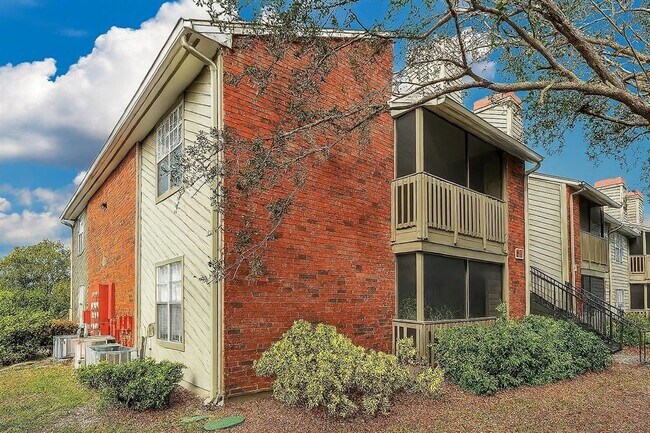 Building Photo - 9100 Dr M.L.K. Jr St N Unit 1302