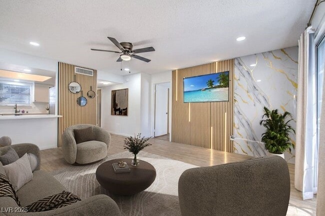 Building Photo - 3823 S Maryland Pkwy Unit P3