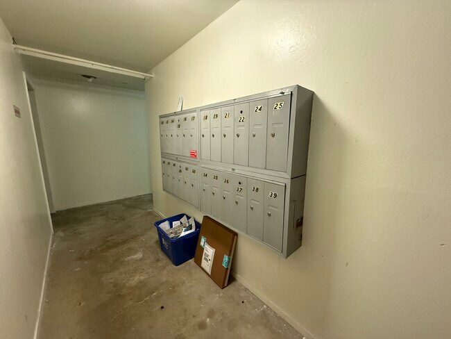 Photo - 2211 Carleton St