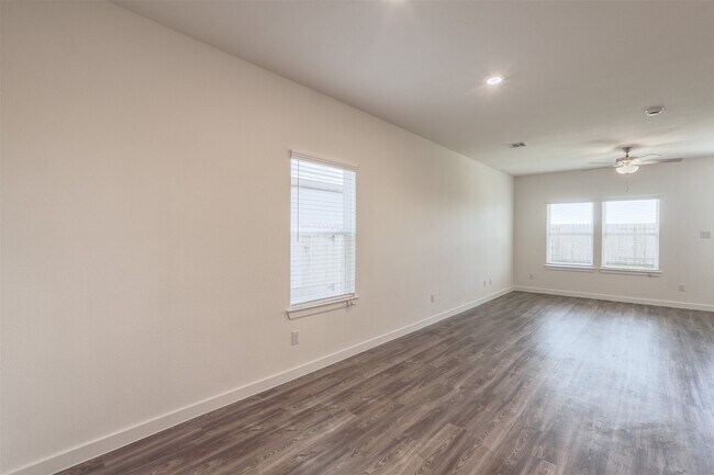 Photo - 3918 Windy Whisper Dr