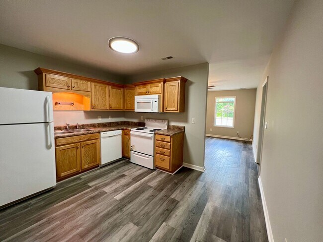 Photo - 3 Bedroom Duplex with Yard