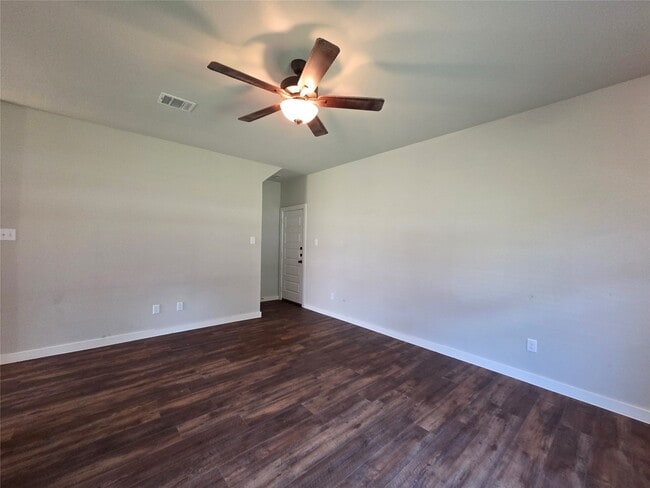 Photo - 9910 Grosbeak Ln