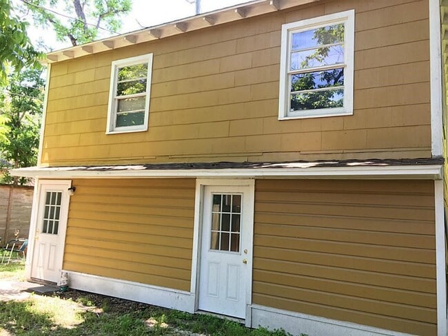 Building Photo - 417 Patterson St Rental