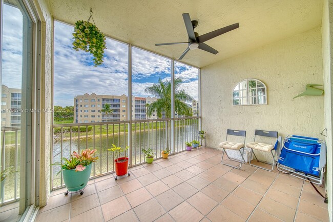 Photo - 10700 NW 66th St