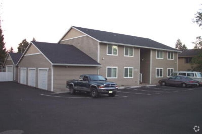 Building Photo - 18810 Unit 201 Rental