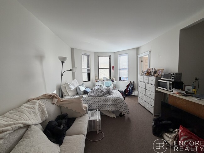 843 Beacon St