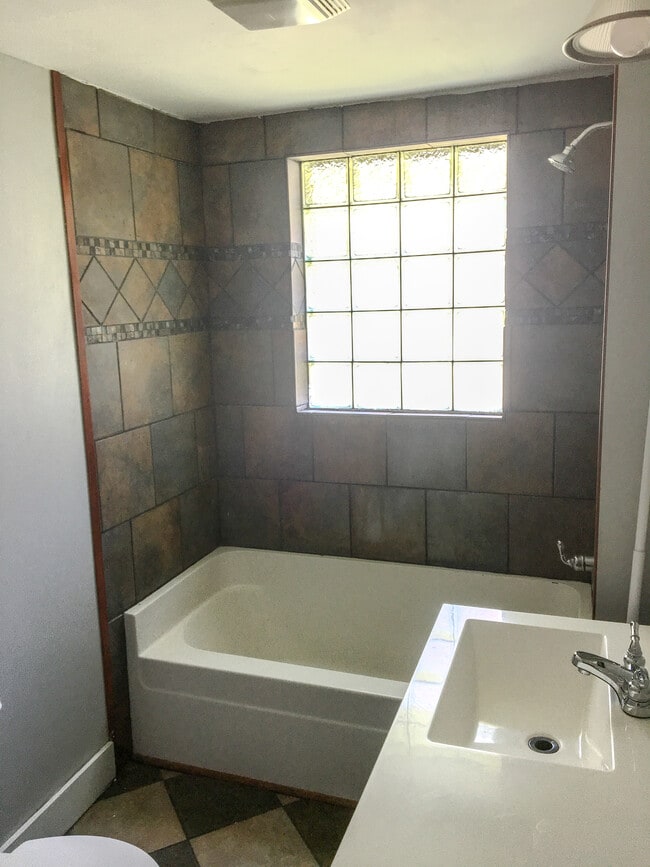 Photo - 108 Denson Ave NW