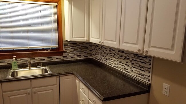 Photo - 3 BR / 1 BA Renovated Home North of Richmond, Available August 1