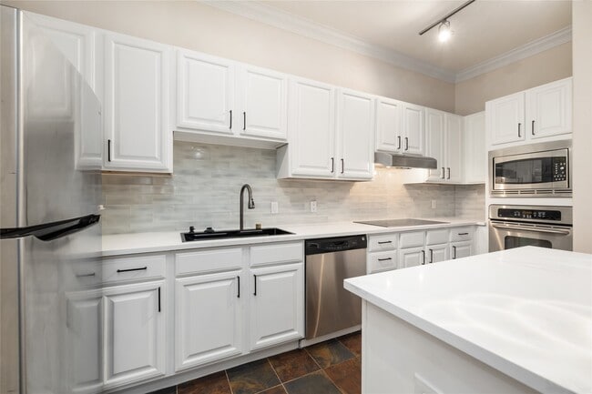 Photo - 7134 Mapleridge St Unit 3G