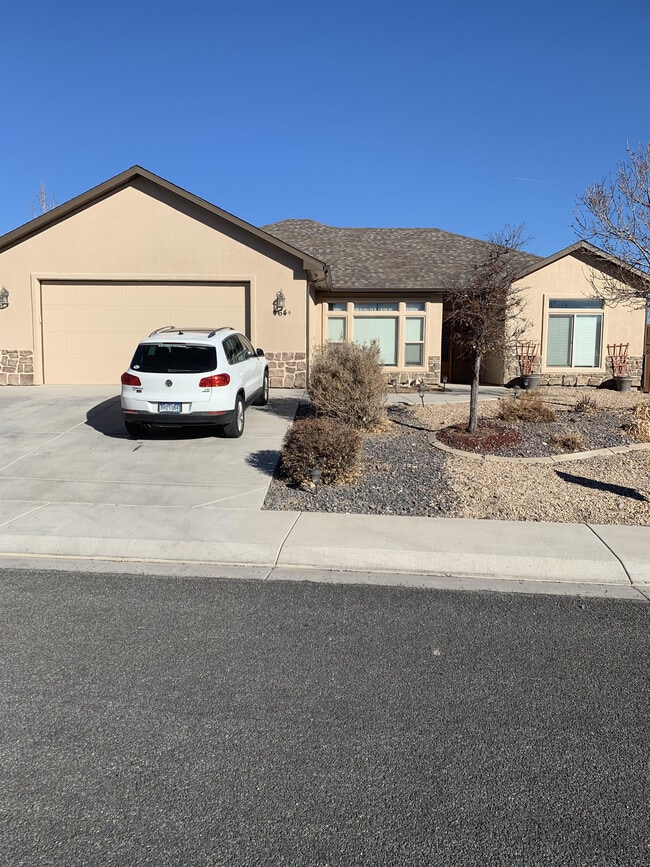 Photo - 464 1/2 Chatfield Ln