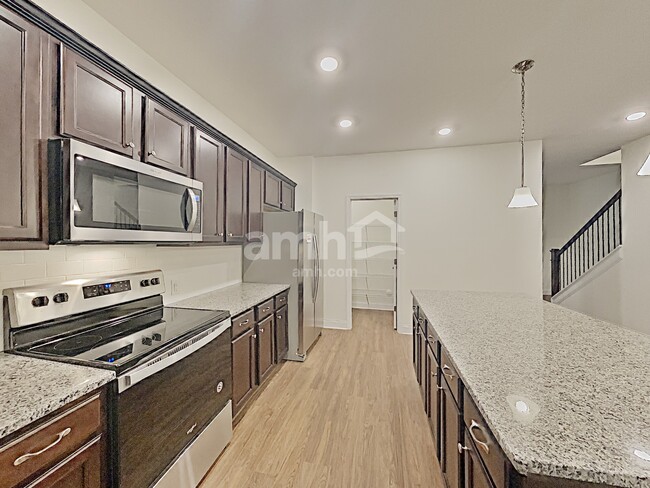 Photo - 331 Elmhurst Dr