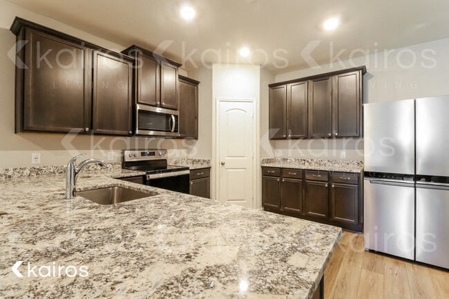 Photo - 405 Liberty Meadows Dr