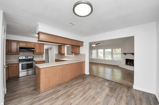 Photo - 5306 Mossgrey Ln