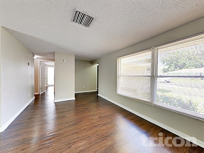 Photo - 8508 Woodhurst Dr