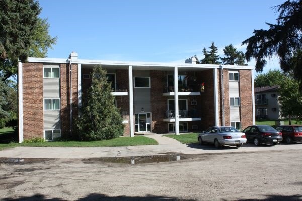 Livesay Park Apartments - Livesay Park Apartments
