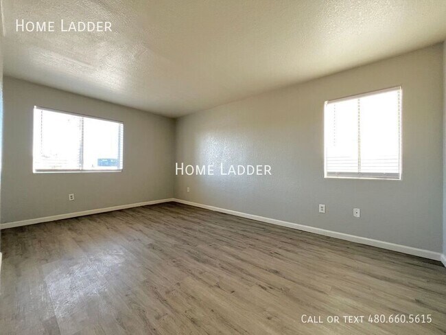 Photo - 4959 S Park Ave Unidad 103