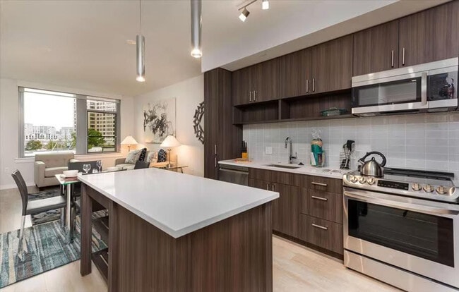 Photo - 400 Army Navy Dr Unidad ID1039900P