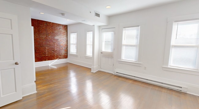 Photo - 1408 Beacon St Unit 3