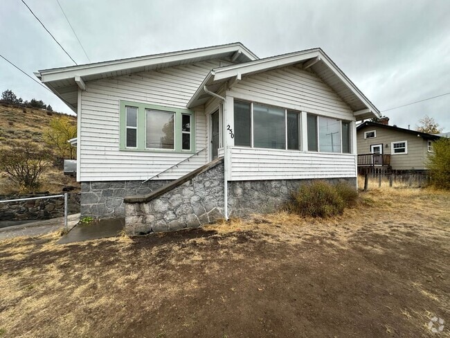 Building Photo - 250 S Rogers St Rental